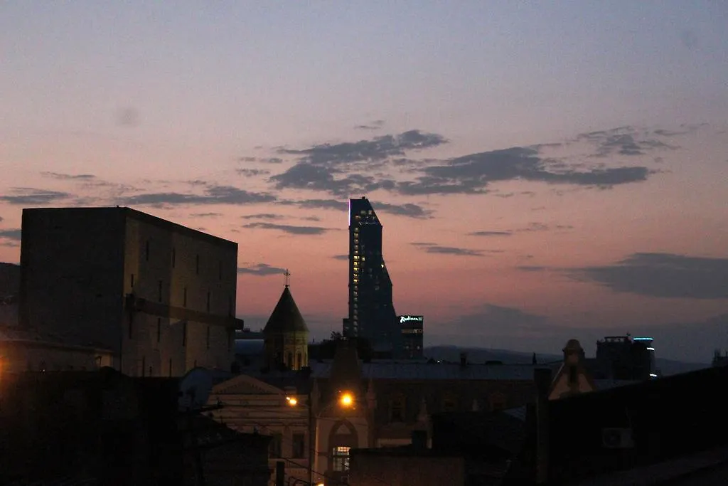 Old Town Studio With Picture Perfect Terrace ! Тбилиси 0*,